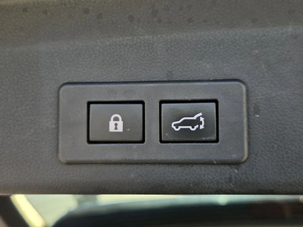Used 2020 Silver Subaru Premium image 11
