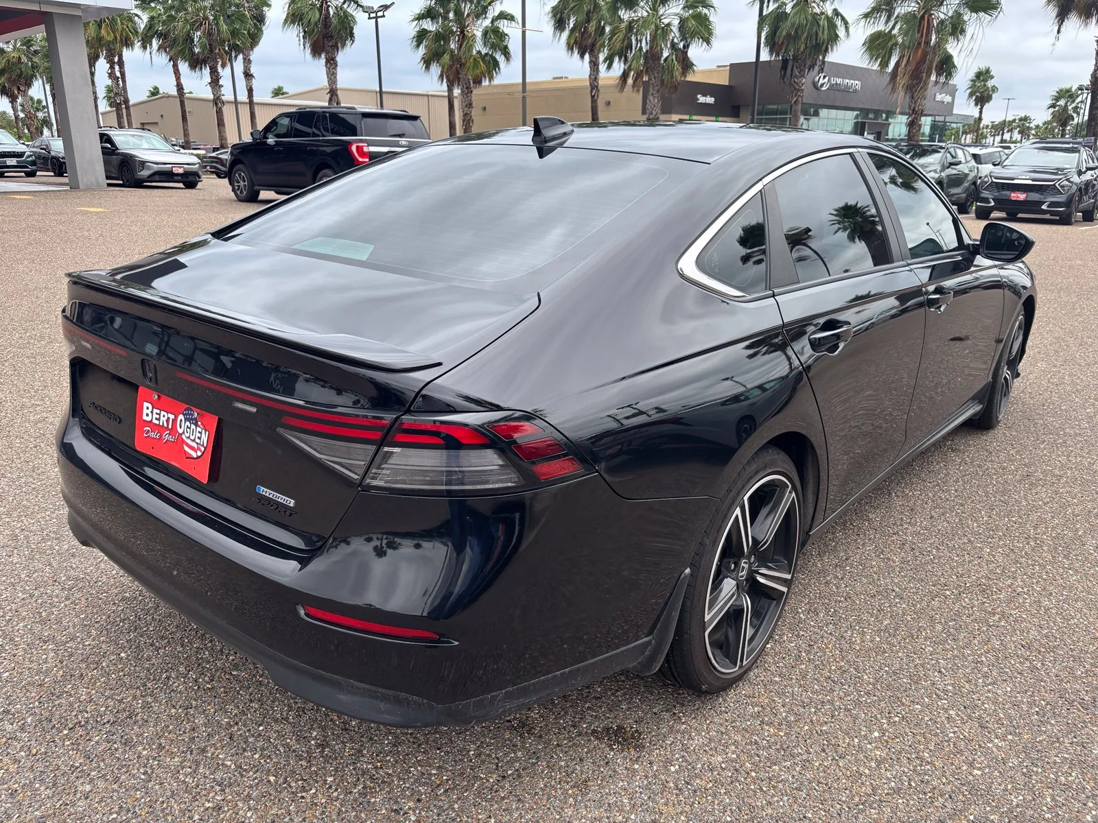 Used 2024  Honda Sport image 6