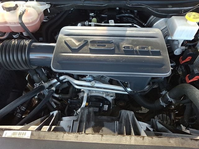 Used 2023 White Ram Big Horn/Lone Star image 28