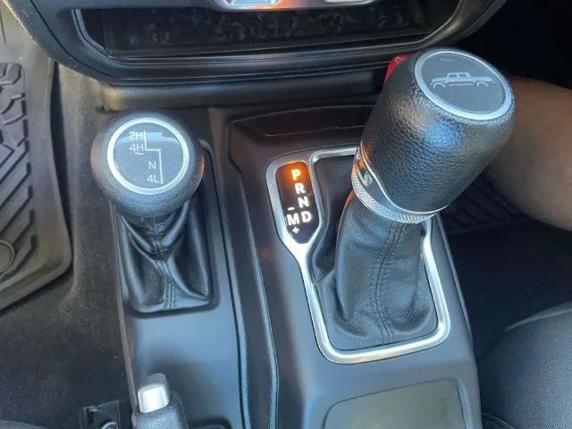 Used 2021 Red Jeep Sport image 28