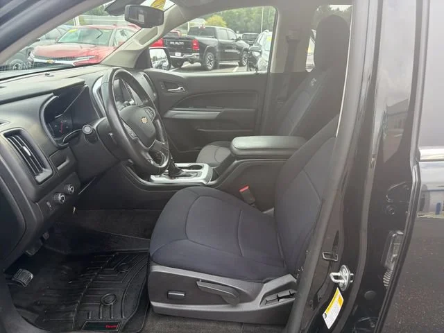 Used 2018 BLACK Chevrolet 4WD LT image 11