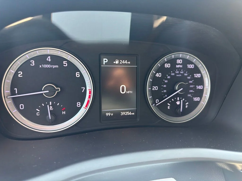 Used 2019 Red Hyundai SEL image 11