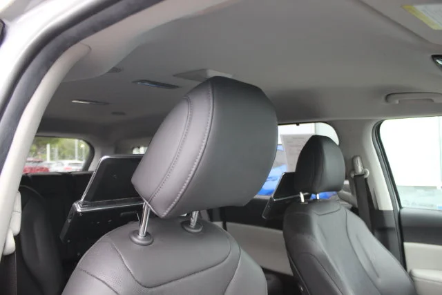 Used 2024 White Kia EX image 35