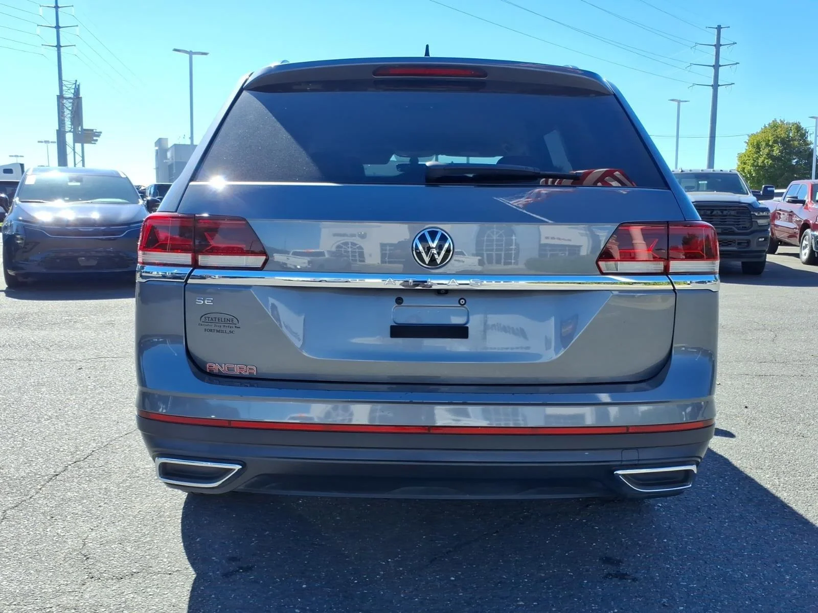 Used 2021 Platinum Gray Metallic Volkswagen 2.0T SE image 16