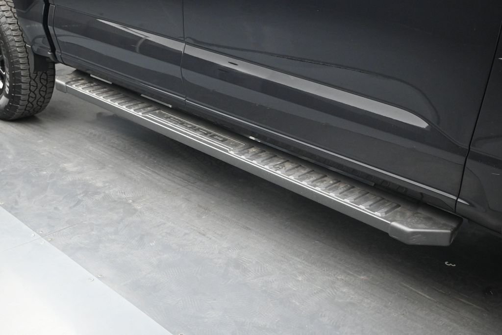 New 2026 Agate Black Metallic Ford XLT image 24