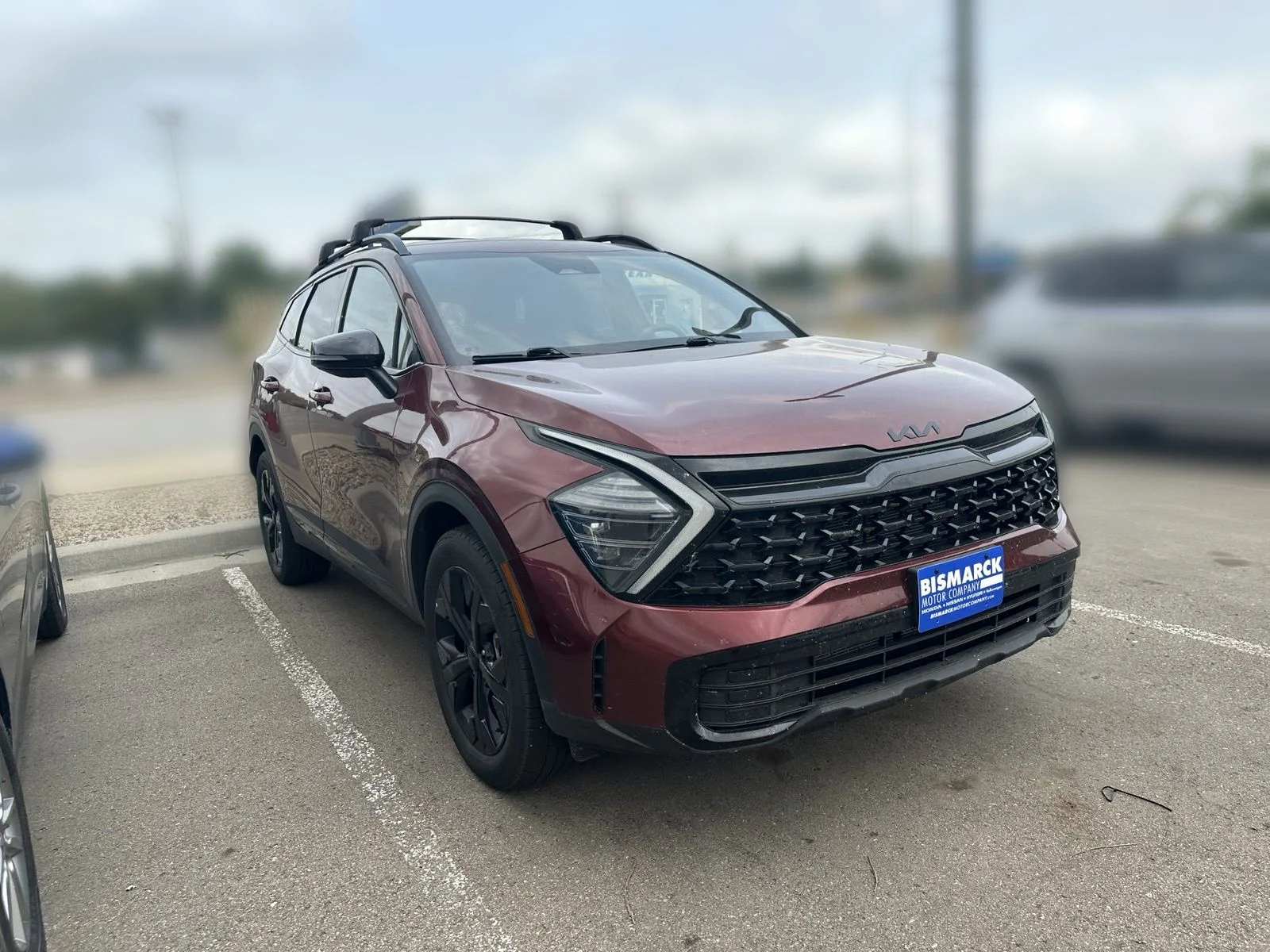Used 2025 Red Kia X-Line image 2