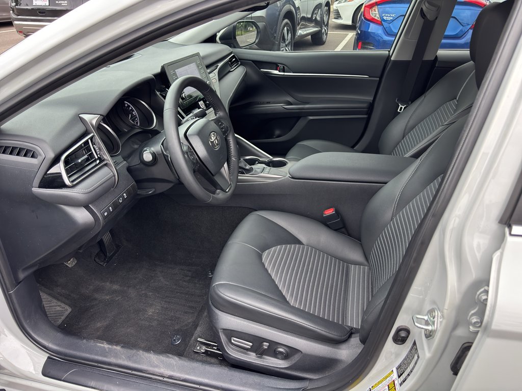 Used 2023 Ice Edge Toyota SE image 7