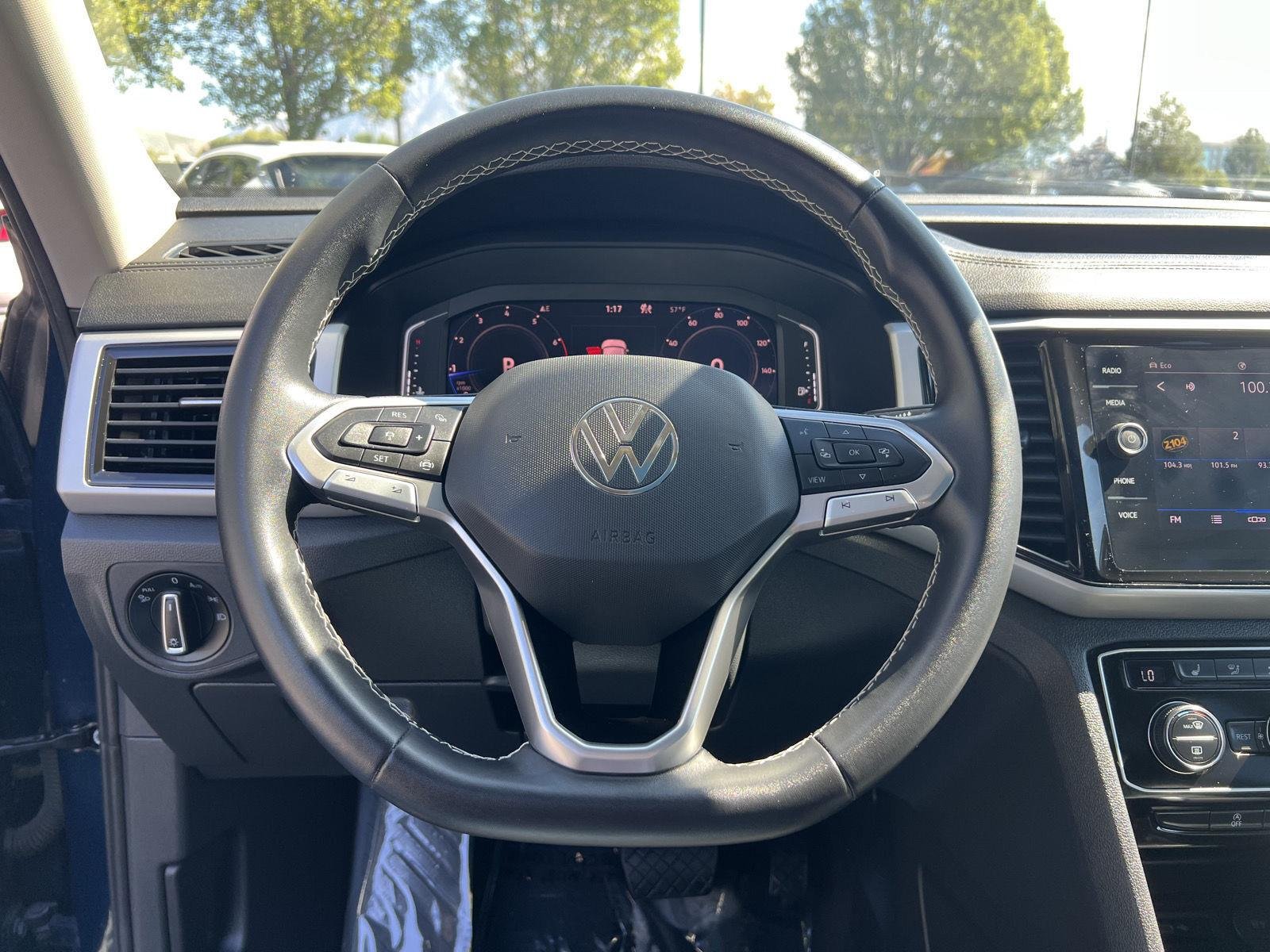 2023 Volkswagen Atlas SE w/Tech - Photo 6
