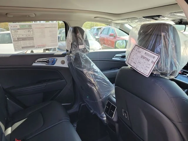 New 2026 Wolf Gray Kia EX image 29