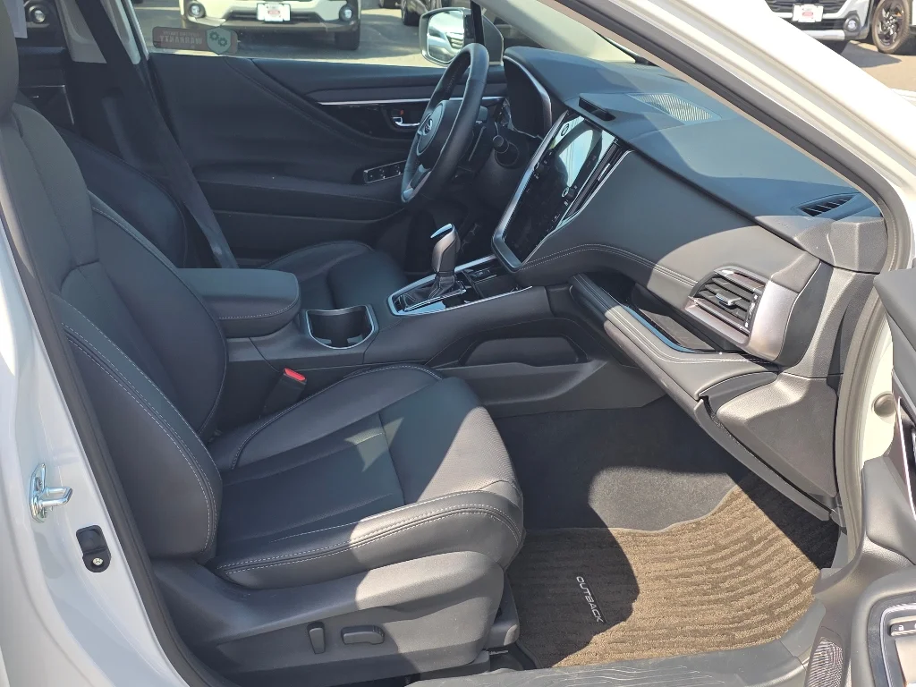 2025 Subaru Outback Limited - Photo 22