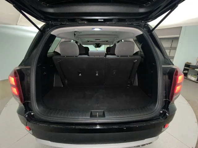 Used 2021 Black Hyundai SEL image 24