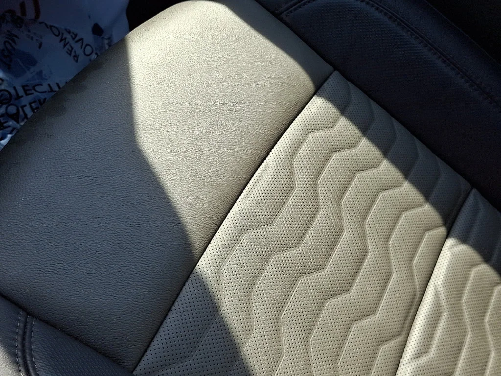 Used 2025 White Chevrolet ZR2 image 27