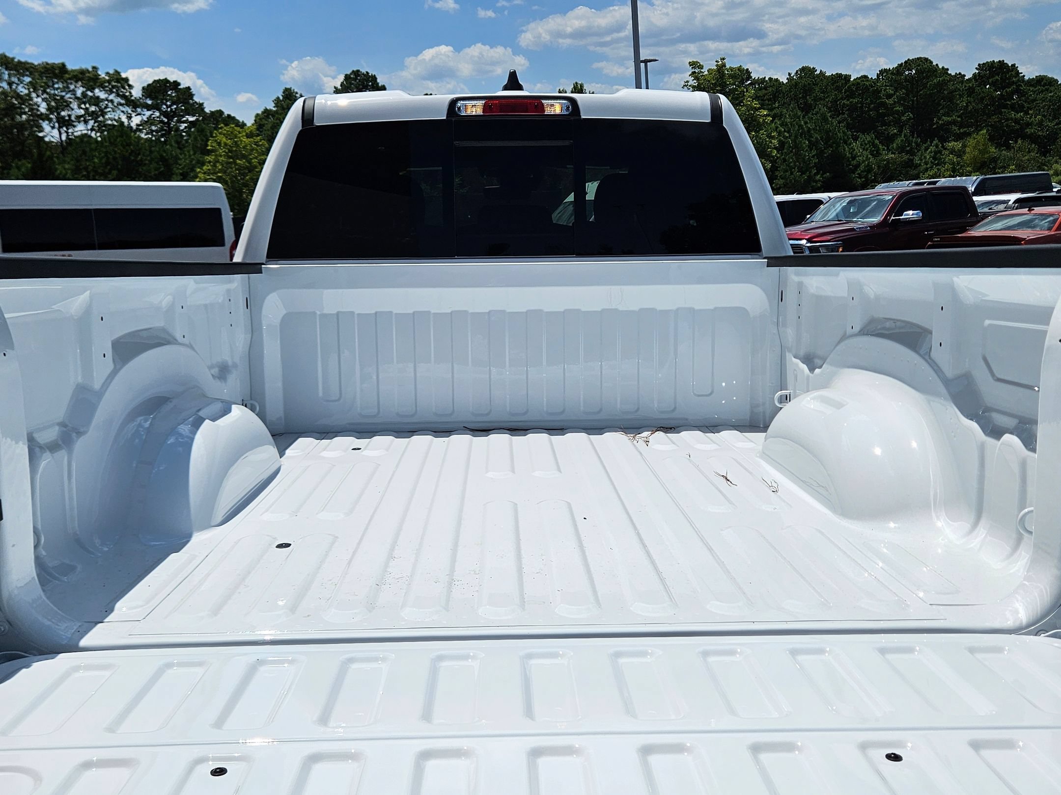 New 2026 Bright White Clearcoat RAM Tradesman image 26