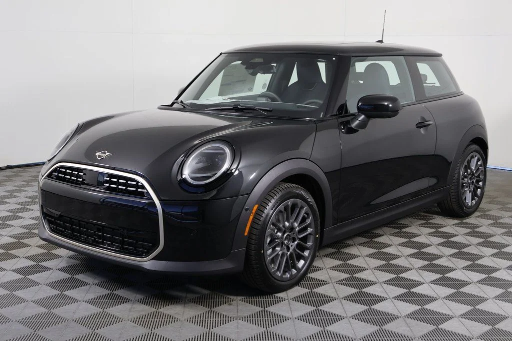 2026 MINI Hardtop's photo