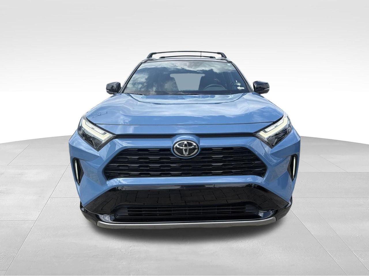 Certified Used 2025  Toyota XSE image 2