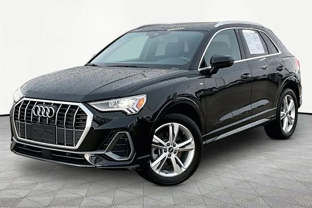 2023 Audi Q3 Premium