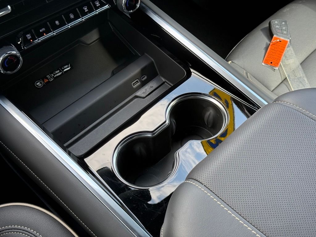 Used 2025 Black Chevrolet Premier image 35