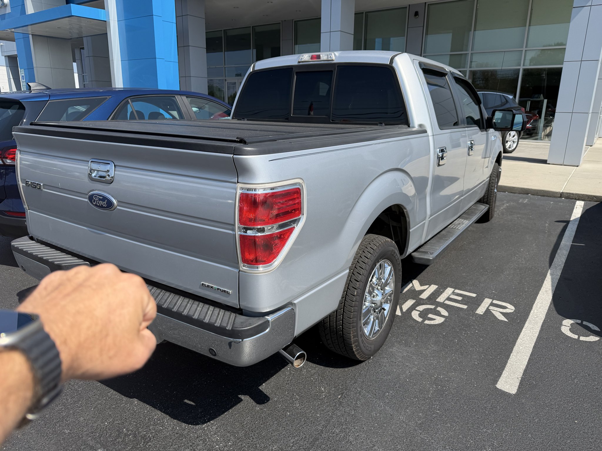 Used 2011 Silver Ford  image 5