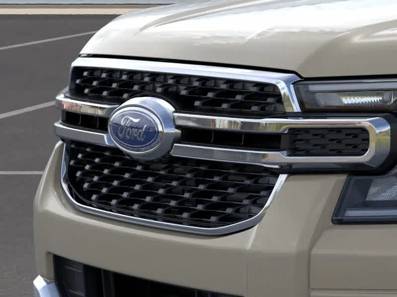 New 2025 Desert Sand Ford XLT image 17