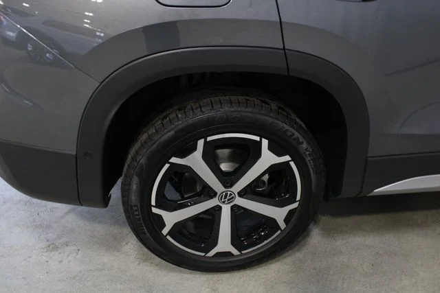 New 2026 Silver Volkswagen 2.0T SE image 26