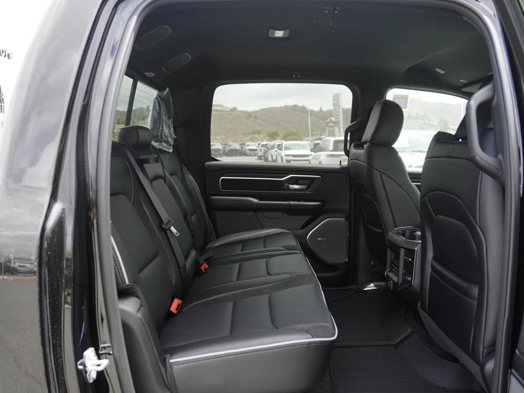 New 2026 Diamond Black Crystal Pearl-Coat Exterior Paint RAM Laramie image 27