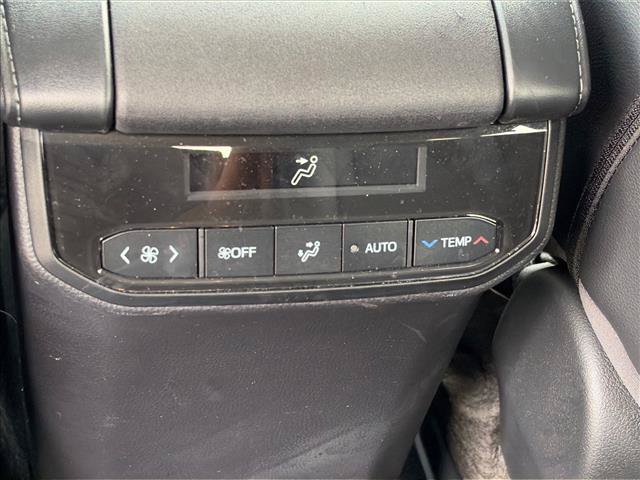 Used 2023  Toyota Limited image 18