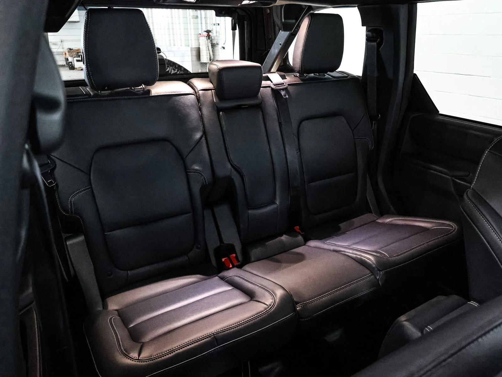 Used 2026 Carbonized Gray Metallic Ford Badlands® image 25