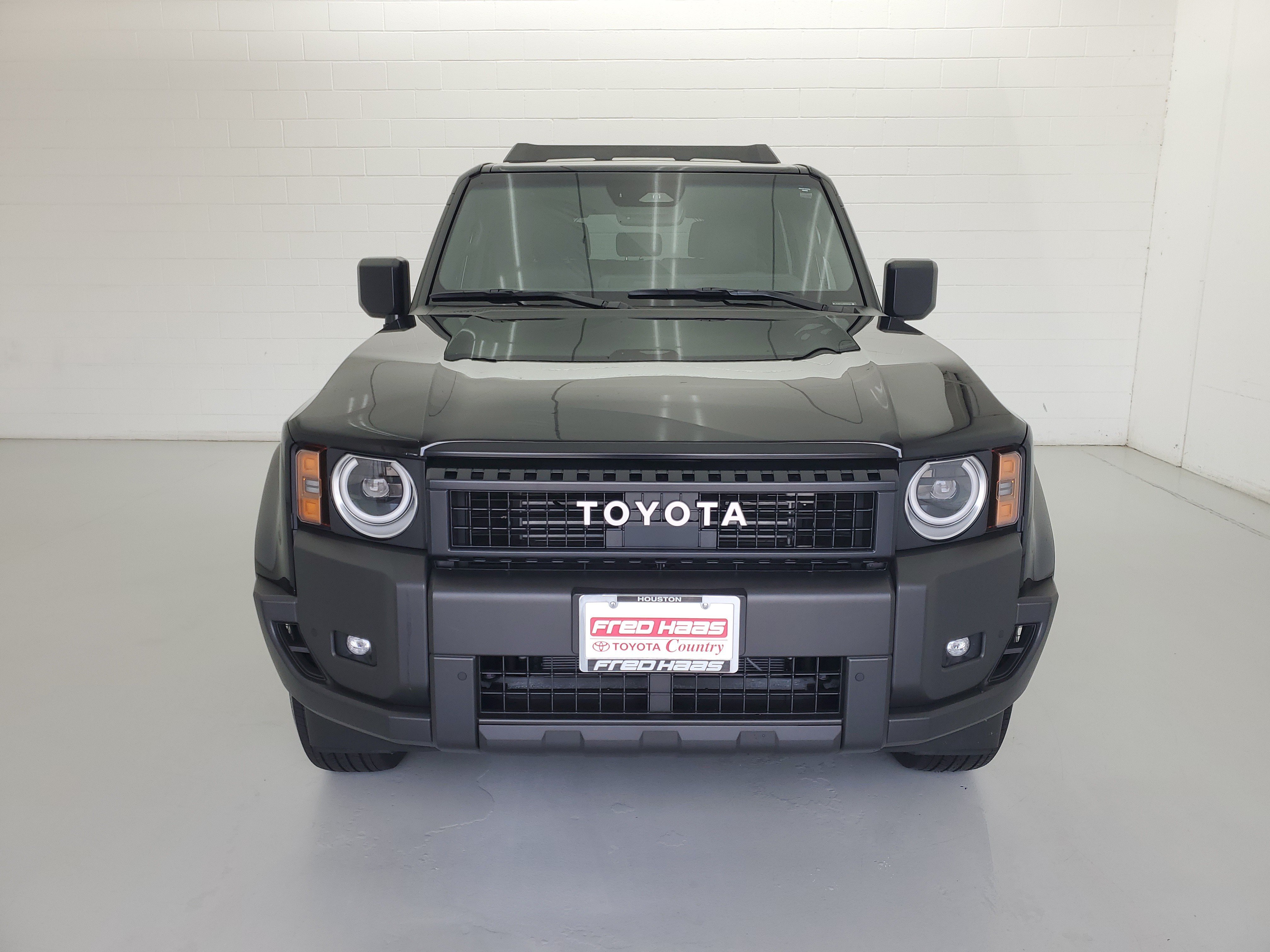 Used 2025 Black Toyota Base image 3