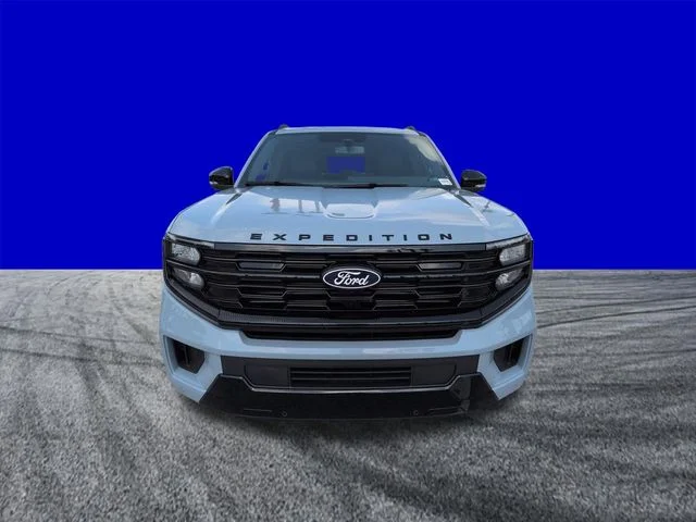 New 2027 Glacier Gray Metallic Tri-Coat Ford Platinum image 9