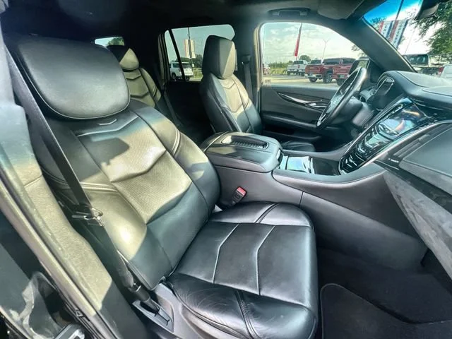 Used 2019 BLACK RAVEN Cadillac Platinum image 27