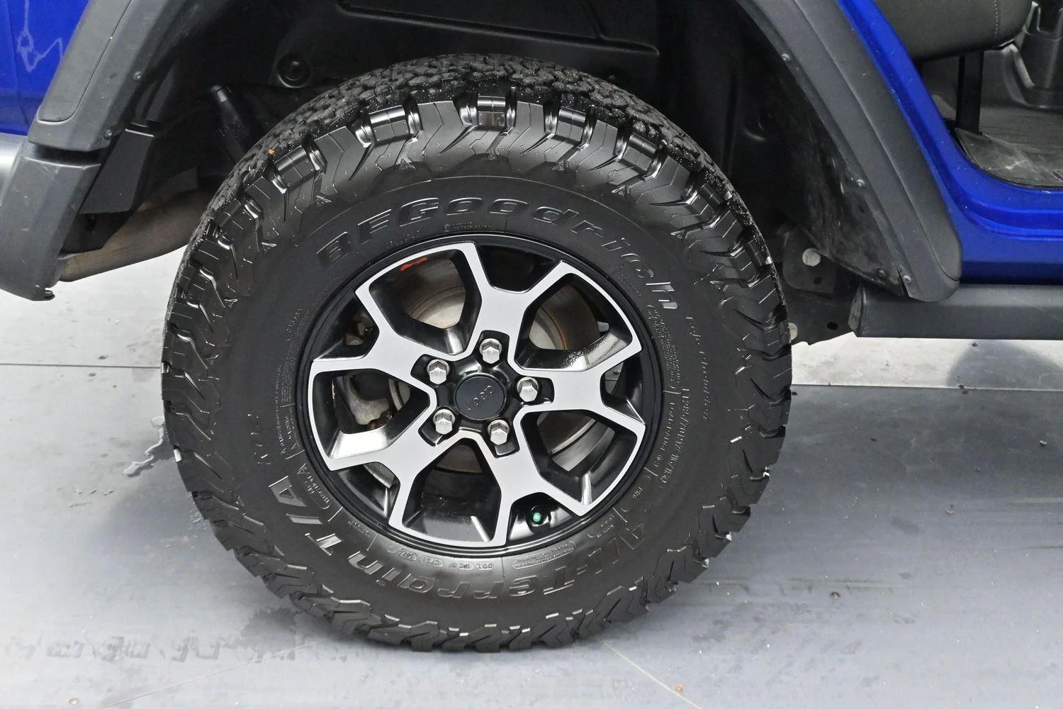 Used 2018 Ocean Blue Metallic Clearcoat Jeep Rubicon image 31