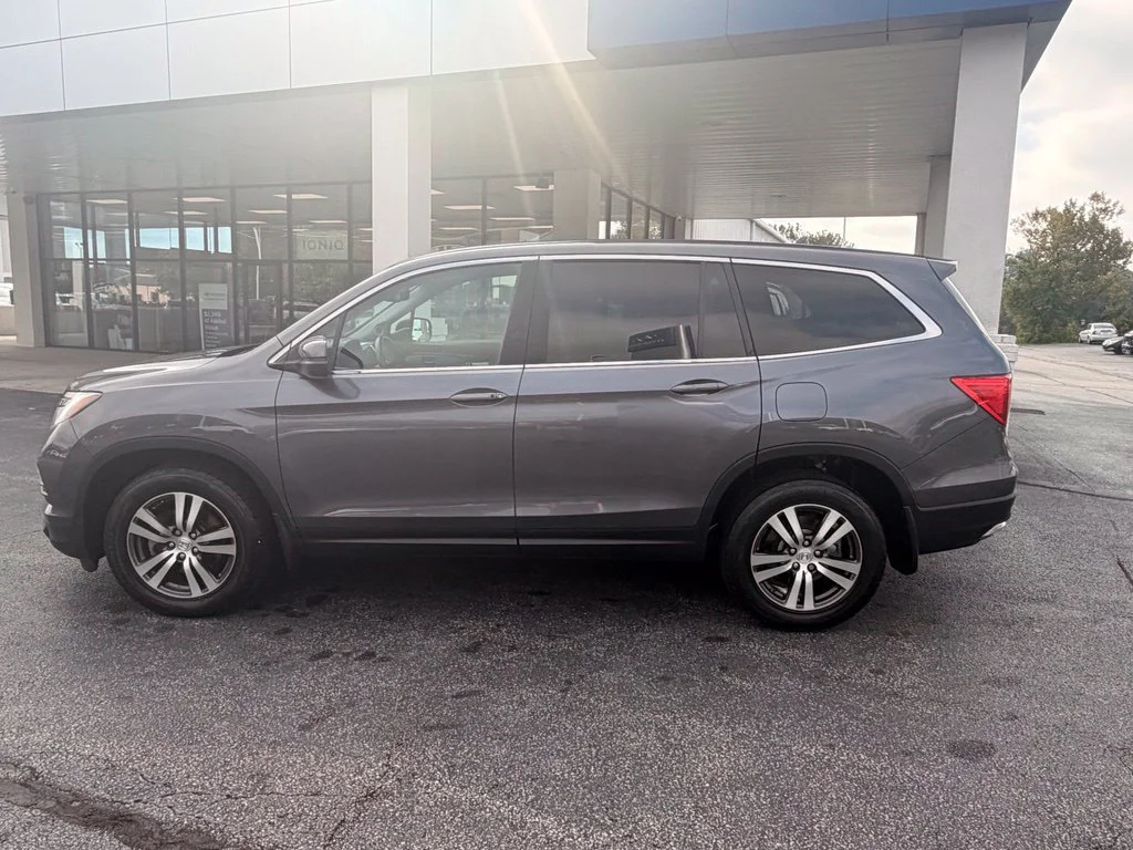 Used 2018 Modern Steel Metalli Honda EX-L image 11