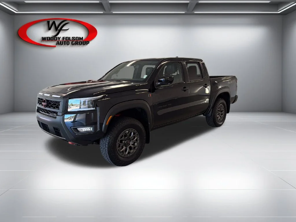 New 2027 Black Nissan PRO-4X image 3