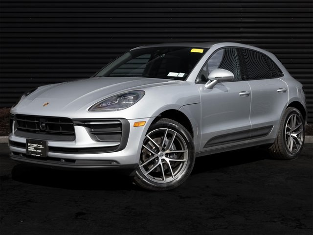 2025 Porsche Macan Base