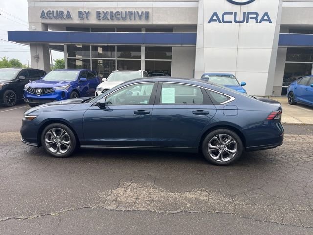 Used 2024 Canyon River Blue Metallic Honda EX image 5
