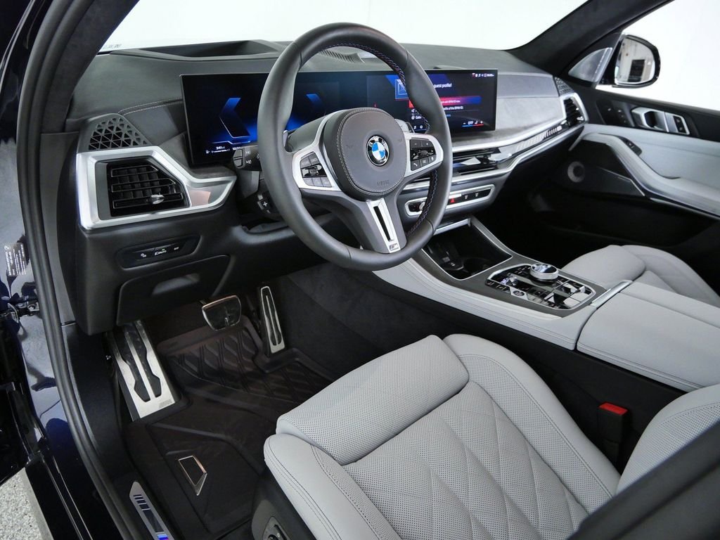2026 BMW X5 M60i - Photo 31