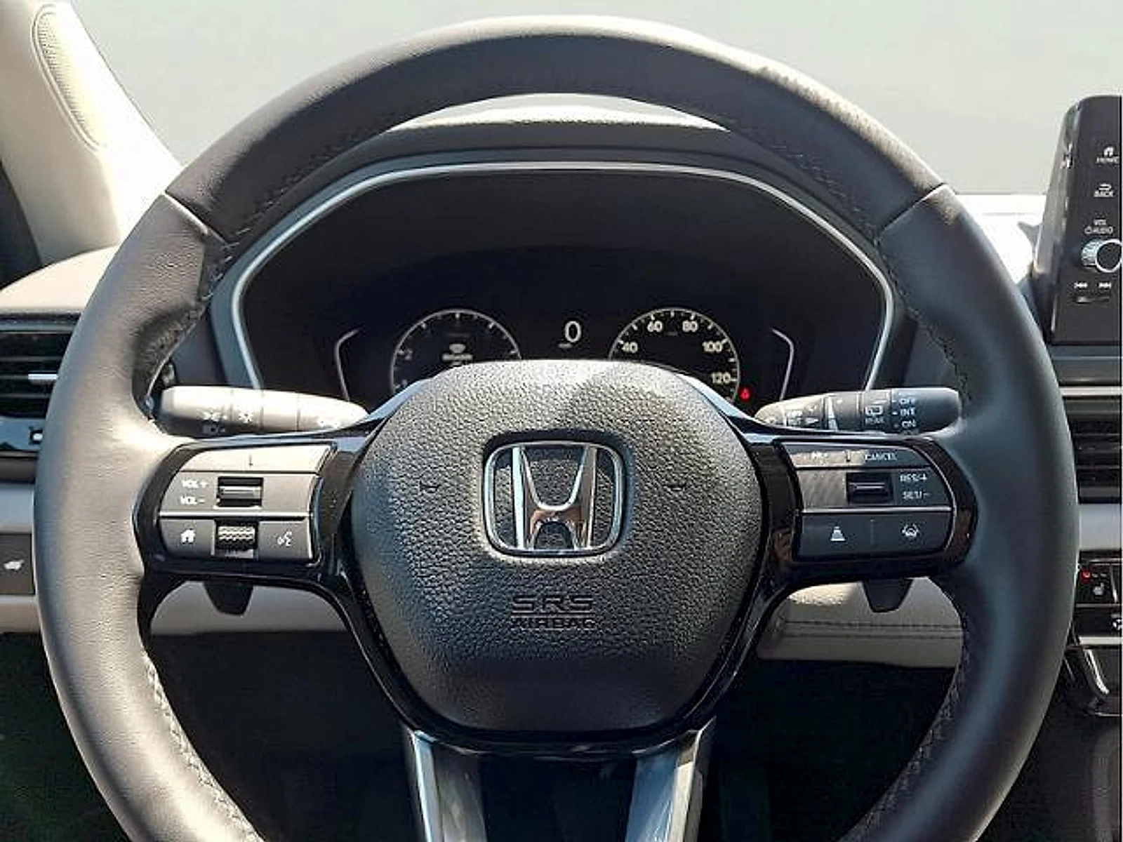 Used 2025 Lunar Silver Metallic Honda EX-L image 13
