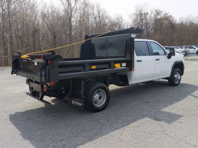 2025 GMC Sierra 3500HD Pro - Photo 11