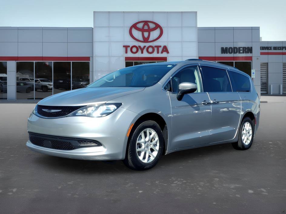 Used 2021 Billet Silver Metallic Clearcoat Chrysler LXI image 1