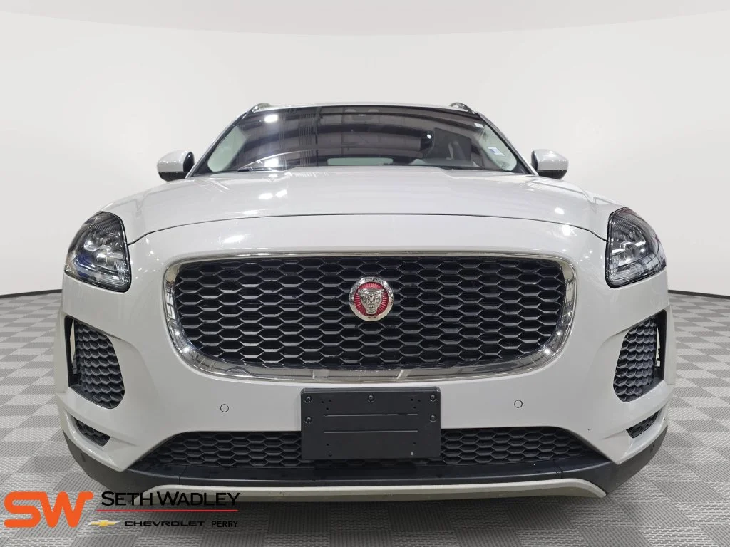 Used 2020 Silver Jaguar SE image 2