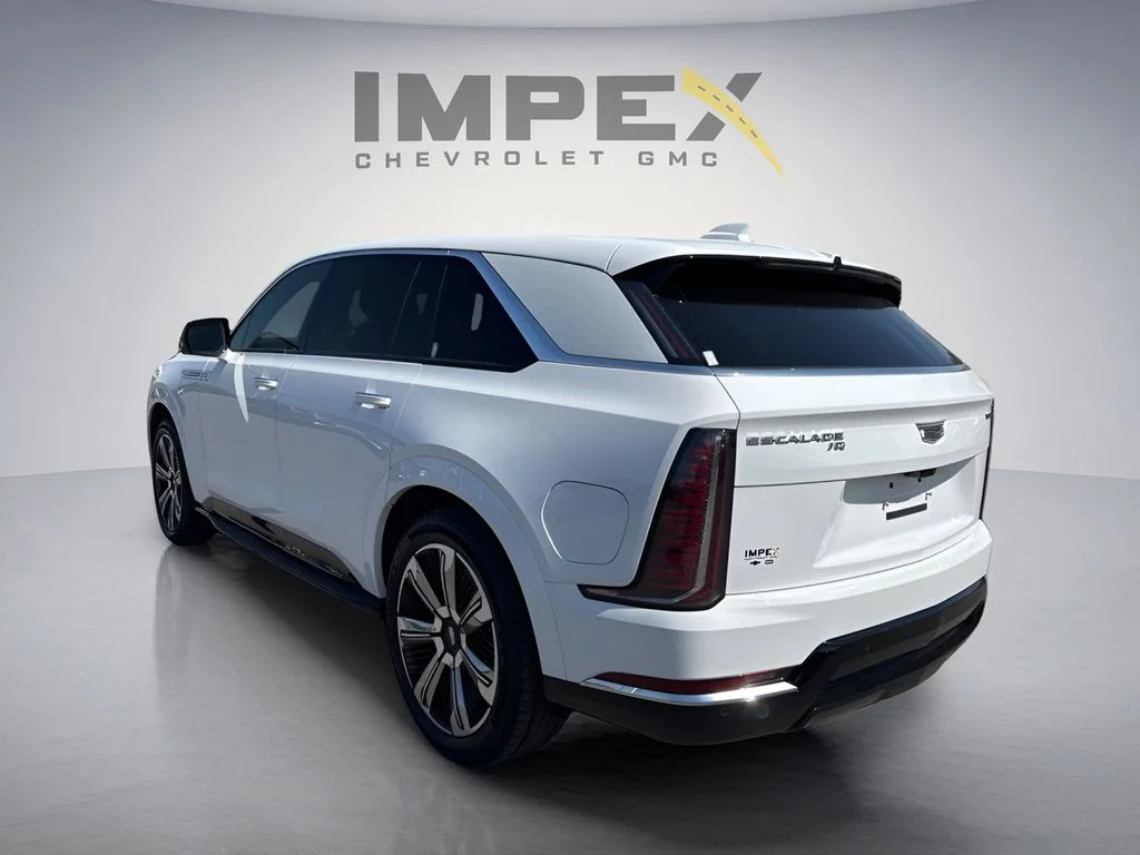 Used 2025 White Cadillac Luxury 2 image 3