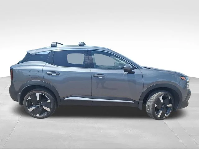 Certified Used 2025 Gray Nissan SR image 9