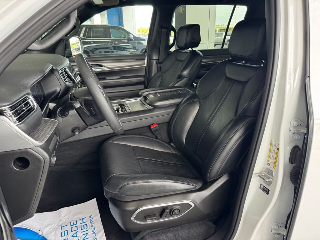 Used 2024 White Jeep Series III image 20