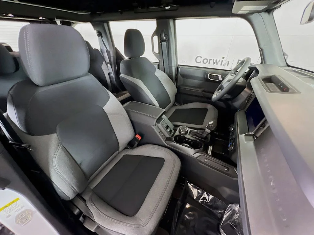 New 2025 Oxford White Ford Base image 16