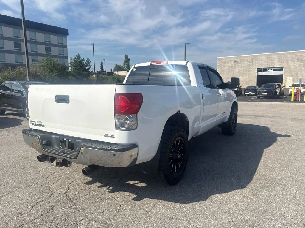 Used 2008  Toyota Limited image 15