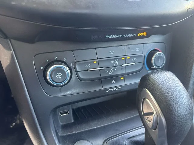 Used 2018 White Ford S image 22