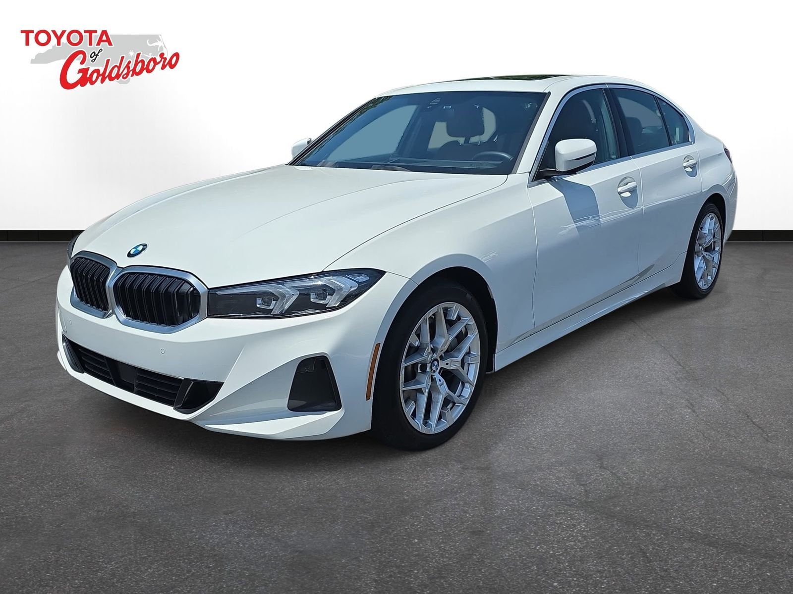 2025 BMW 3 Series 330i Sedan's photo
