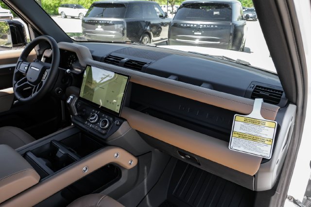 New 2026 Fuji White Land Rover X-Dynamic SE image 20