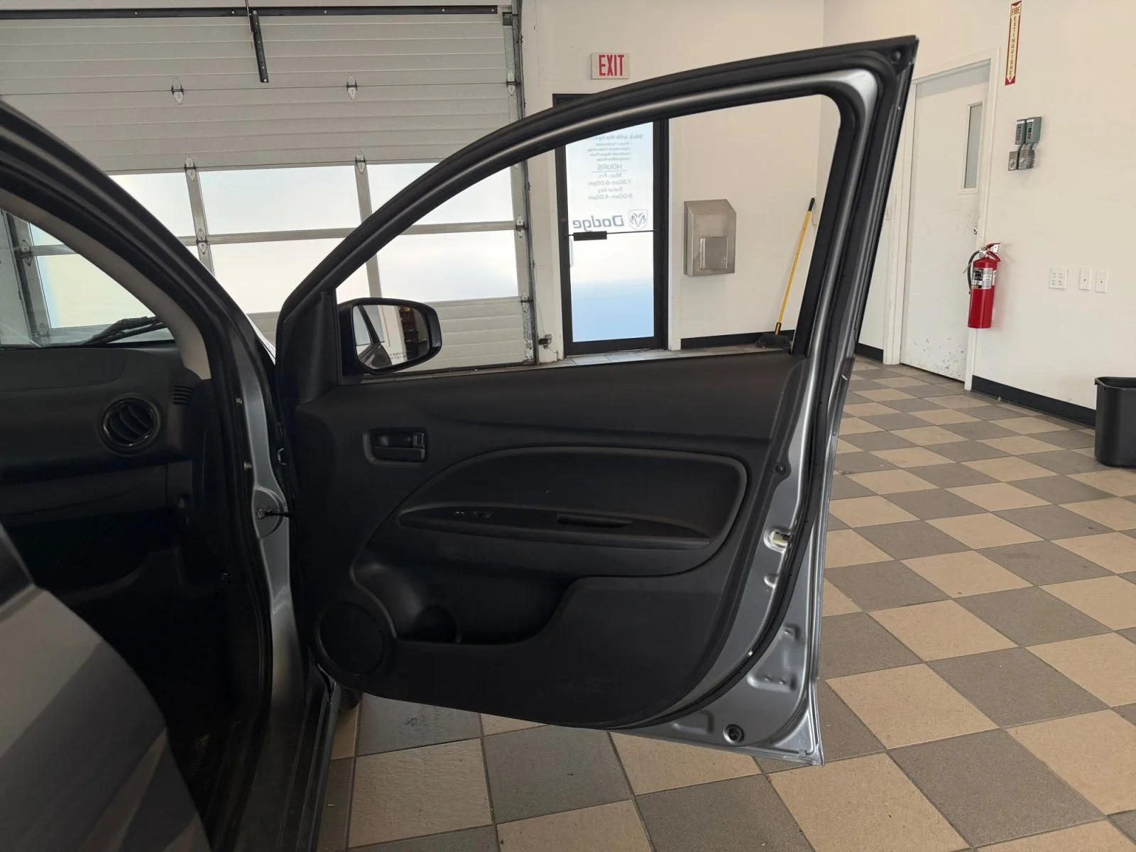 Used 2018 Gray Mitsubishi ES image 26