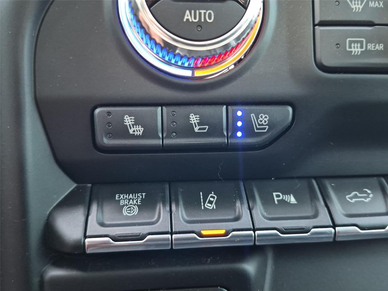 Used 2021 Ebony Twilight Metallic GMC Denali image 29